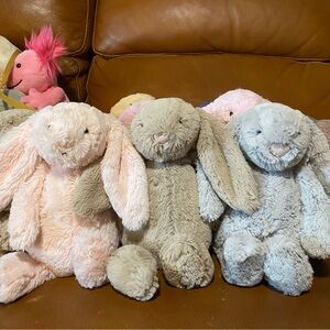 JELLYCAT LONDON Plush Bunny Trio in Pink rattle,Gray, and Cream
